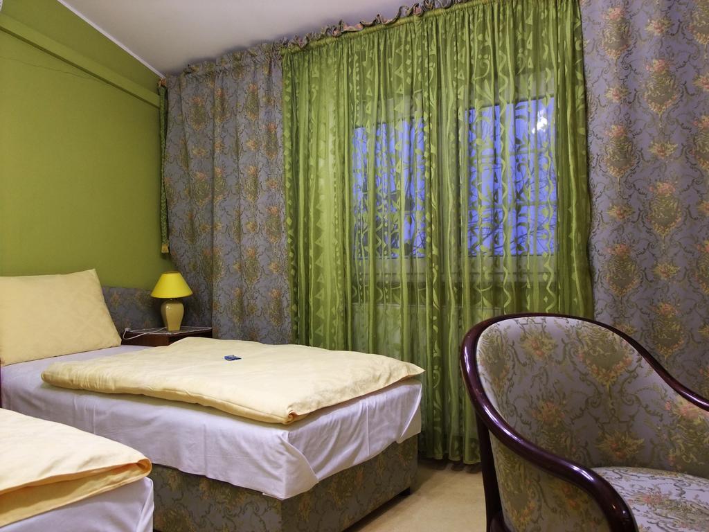 Bed & Breakfast Vila Stanisic Пожега Стая снимка