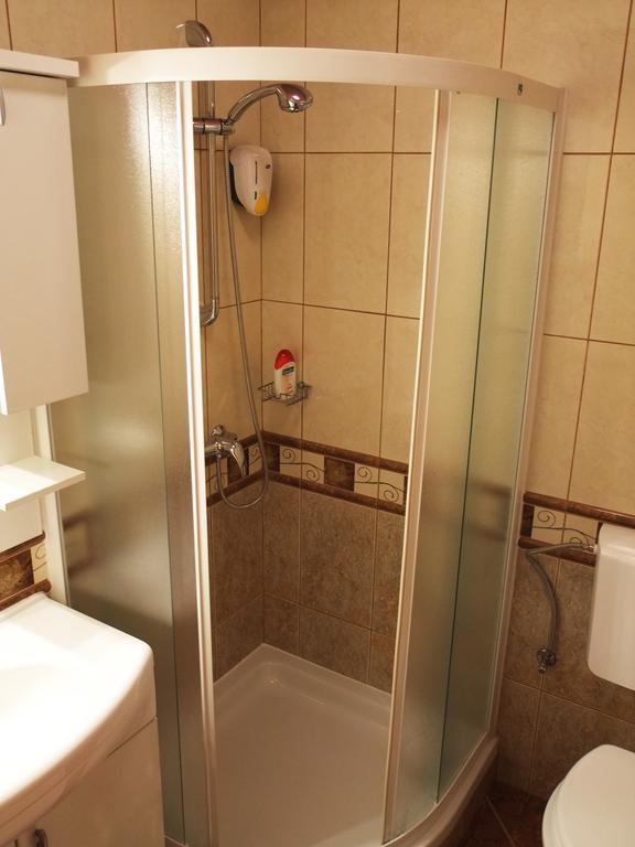 Bed & Breakfast Vila Stanisic Пожега Стая снимка