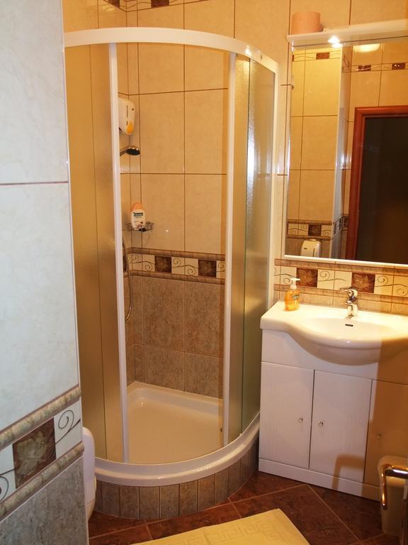 Bed & Breakfast Vila Stanisic Пожега Стая снимка
